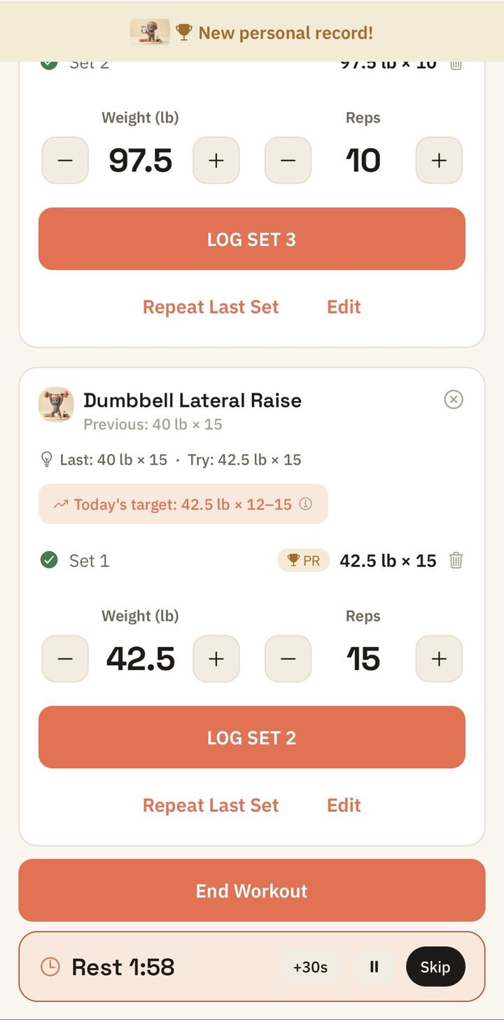 Yuktisa Fit workout logging screen: a new personal record banner, weight and reps set entry, a progression suggestion for the next session, and the rest timer counting down